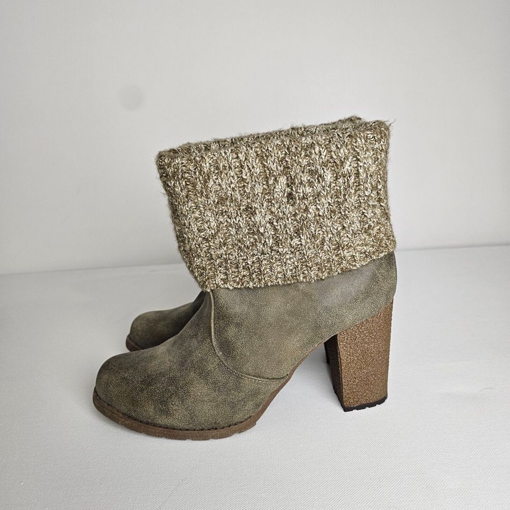 MUK LUKS Women's Sweater Top High Heel Brown Boots Heel Shoe Size‎ 10